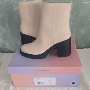 Lisa Vicky Ankle Boots Beige Polish Calf Valid-V 8.5M NIB